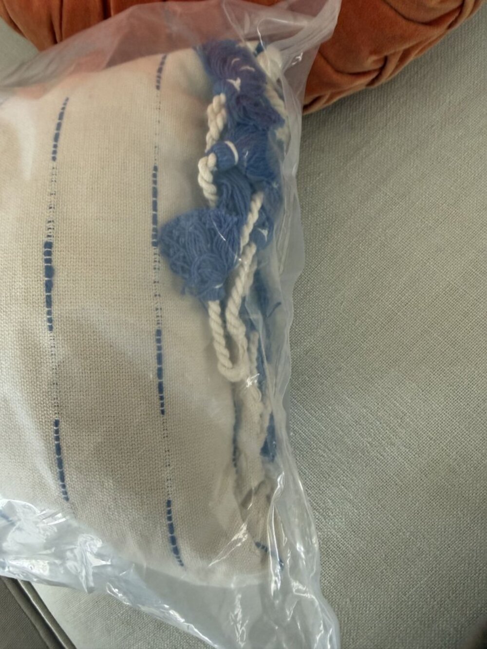 NWT Anthropologie Nayo Lumbar Decorative Pillow Tassel Cream Blue 12x27 $98 [jb] - Picture 6 of 7